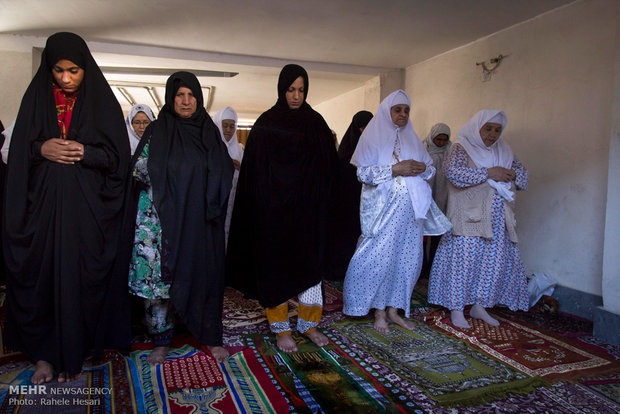 اقامه نماز عید سعید فطر در قزاق محله گرگان