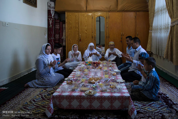 اقامه نماز عید سعید فطر در قزاق محله گرگان