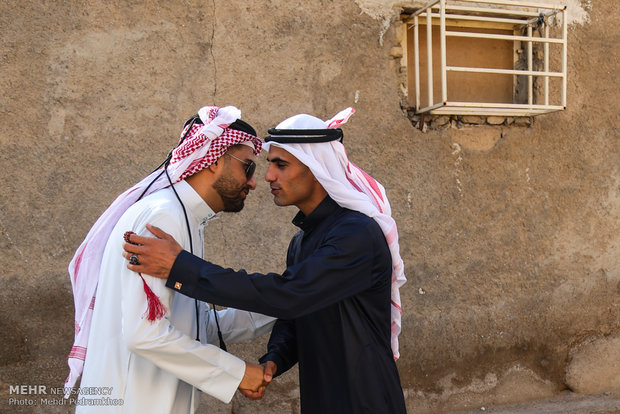 مراسم دید و بازدید مردم اهواز در روز عید فطر
