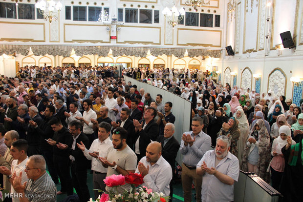 اقامه نماز عید سعید فطر در مرکز اسلامی انگلیس