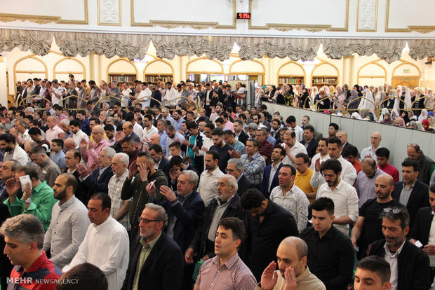 اقامه نماز عید سعید فطر در مرکز اسلامی انگلیس