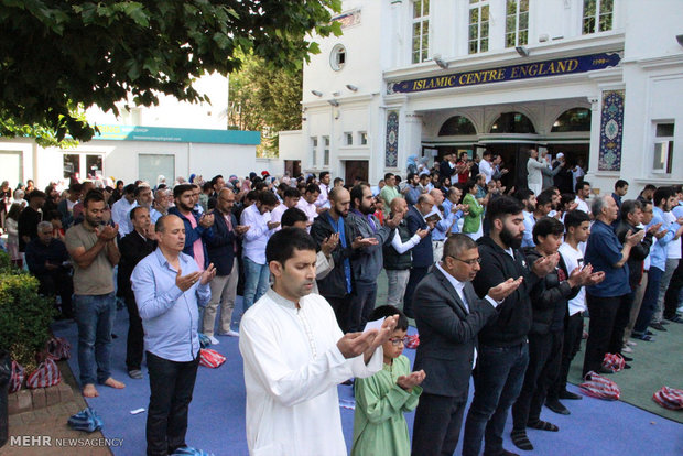 اقامه نماز عید سعید فطر در مرکز اسلامی انگلیس