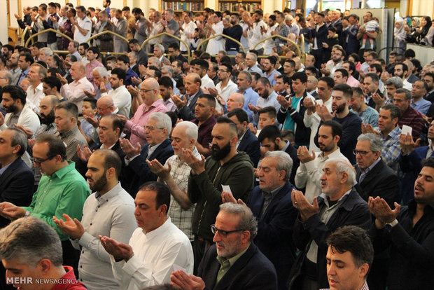 اقامه نماز عید سعید فطر در مرکز اسلامی انگلیس