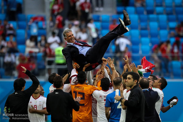 فرحة المنتخب الايراني لكرة القدم بعد فوزه على نظيره المغربي