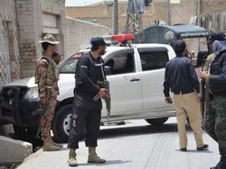 پشاور میں مسلح دہشت گردوں کی فائرنگ سے 2 پولیس اہلکار جاں بحق