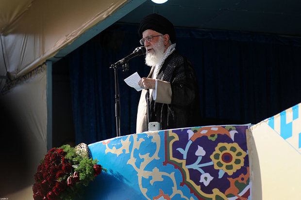 Leader leads Eid al-Fitr prayers