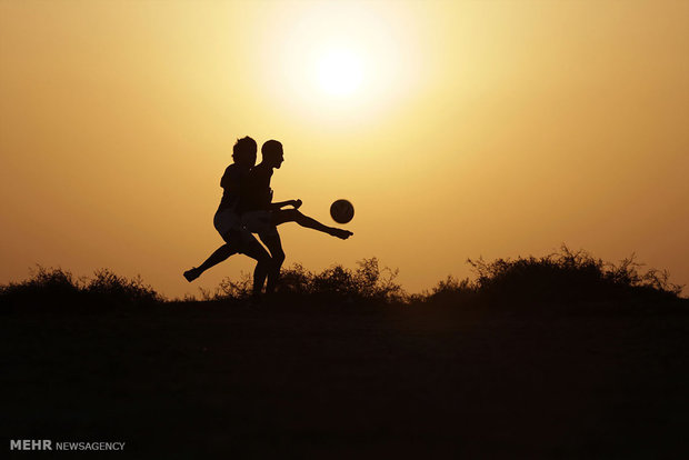 Dünyanın dört bir yanındaki futbol sahaları