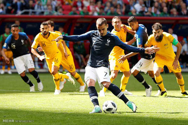 دیدار تیم های ملی فوتبال فرانسه و استرالیا‎