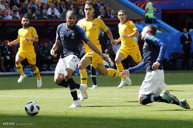 دیدار تیم های ملی فوتبال فرانسه و استرالیا‎
