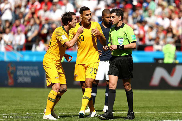 دیدار تیم های ملی فوتبال فرانسه و استرالیا‎