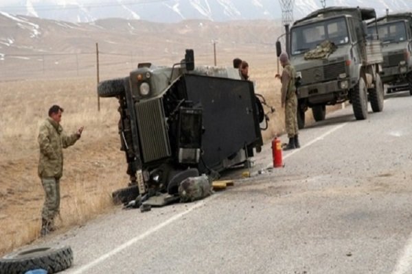 حمله به مقر نیروهای ویژه ترکیه در مرز با سوریه/ ۹ نظامی زخمی شدند