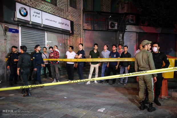 حضور مردم ،کسبه و نیروهای انتظامی و خدماتی در خیابان امیر کبیر