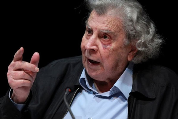 انتقاد آهنگساز یونانی از امضای یک قرارداد سیاسی