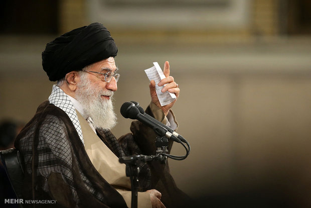 Leader receives Iranian lawmakers on Wed.