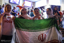 تماشای دیدار تیم ملی فوتبال ایران و اسپانیا در پردیس آزادی