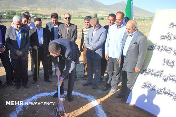 کلنگ احداث سومین پایگاه اورژانس جاده ای خمین بر زمین نشست