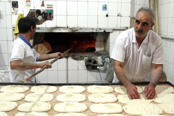 تمامی نانوایی های لواش‌پز در تبریز با آرد یارانه‌ای پخت می‌کنند