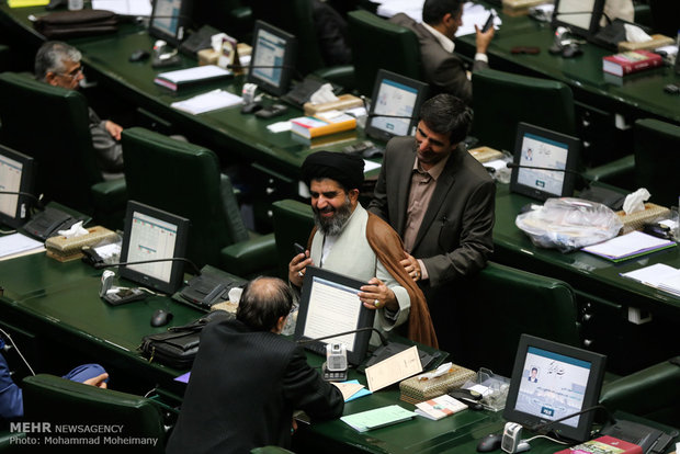 اجتماع البرلمان الايراني