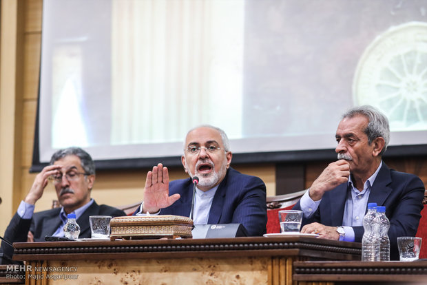 Iran chamber of commerce meeting with Zarif