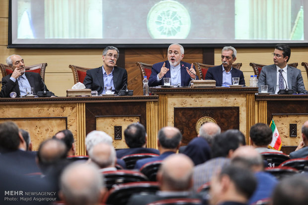 Iran chamber of commerce meeting with Zarif