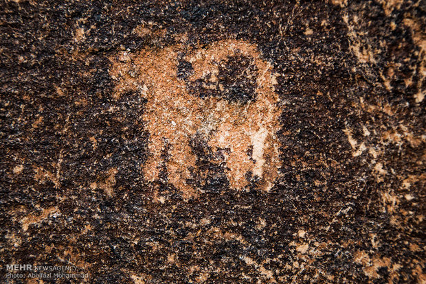 سنگ نگاره های 12 هزار ساله یزد