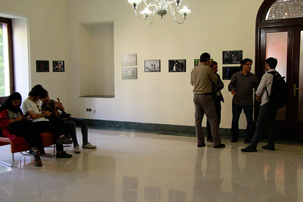 نمایشگاه عکس و پوستر جشنواره فیلم «نهال» افتتاح شد