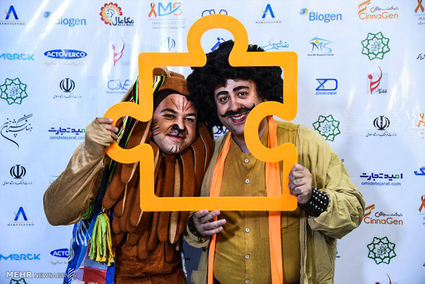 ساخت بزرگترین پازل با موضوع سمفونی لک لک ها 