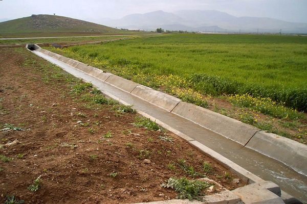 ۸۰۰هکتار اراضی شبکه آبیاری و زهکشی بویلاپوش خوی آب اندازی می‌شود
