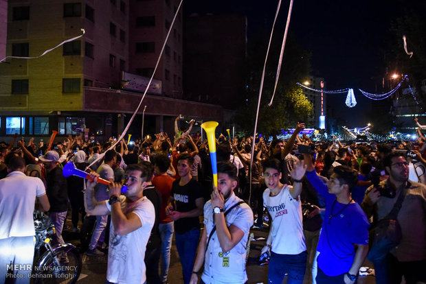 Iran-Portugal draw brings crowds to Tehran streets