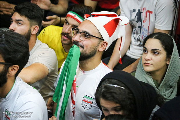 تماشای دیدار تیم ملی فوتبال ایران و پرتغال  در همدان