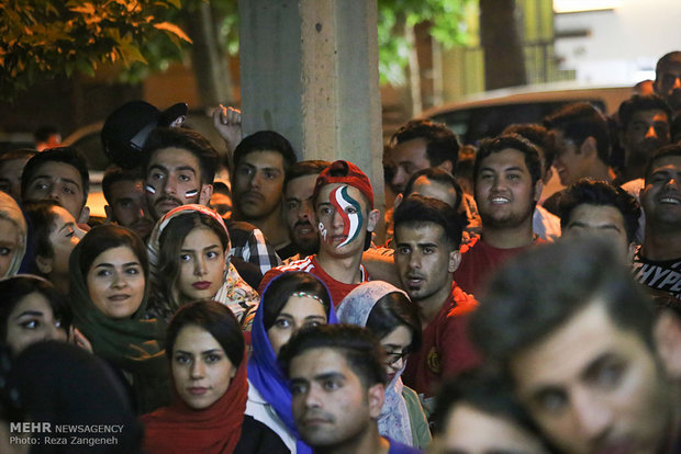 تماشای دیدار تیم ملی فوتبال ایران و پرتغال  در همدان