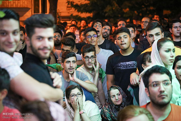 تماشای دیدار تیم ملی فوتبال ایران و پرتغال  در همدان