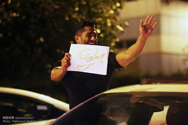 تماشای دیدار تیم ملی فوتبال ایران و پرتغال  در جزیره کیش