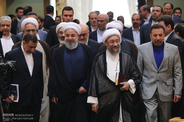 ایران کے اعلی حکام کی موجودگی میں عدلیہ کا سمینار منعقد ہوا