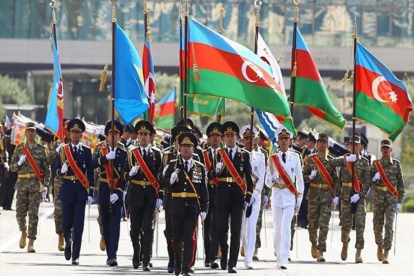 Azerbaycan ordusunun 100. yılı kutlanıyor