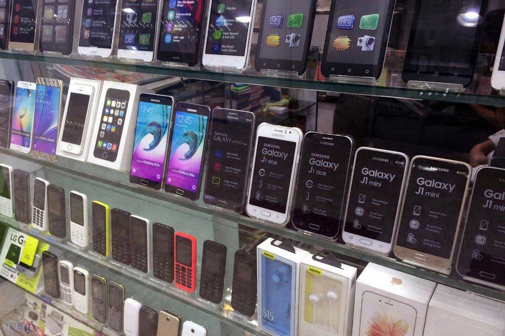 Iran cracks down on opportunists at cellphone market Tehran Times