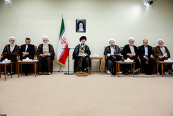 Leader receives judiciary head, officials
