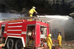 حريق على مساحة 10 الاف متر مربع بمنطقة صناعية جنوبي طهران