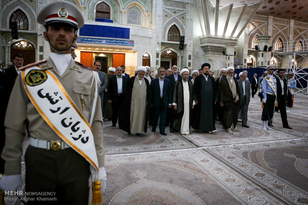 Judiciary head reciting pledge to lofty ideals of Imam Khomeini