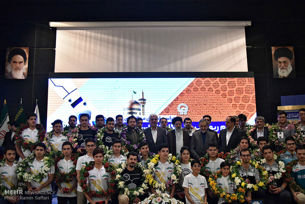 2018 Robocup winners give medals to Astan Quds Razavi