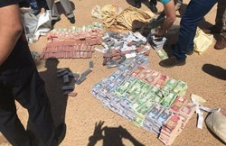 کشف ۳۳ هزار دلار قاچاق از ۳ قاچاقچی در زنجان