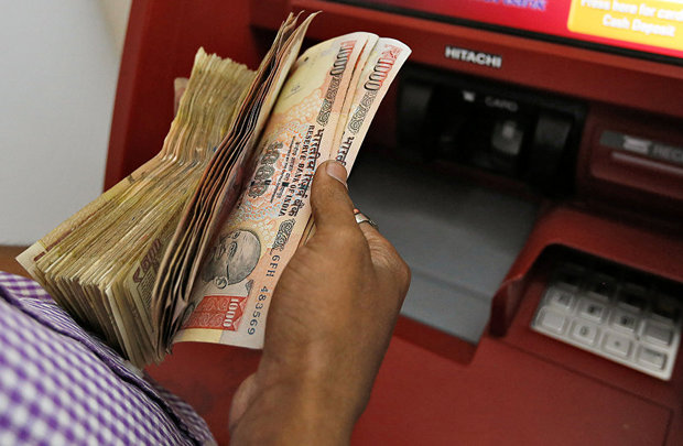 نرخ برابری روپیه هند در برابر دلار، از ۷۰ هم عبور کرد