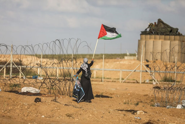 مشارکت هزاران فلسطینی در تظاهرات بازگشت در مرز غزه 