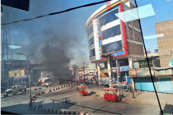 جلال‌آبادِ افغانستان در انفجاری مهیب به لرزه درآمد