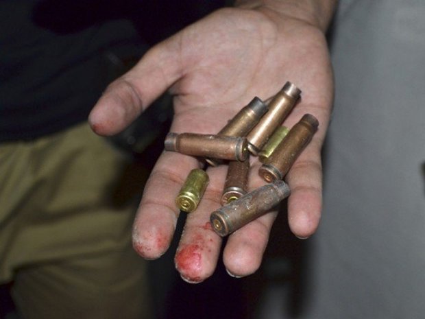 پاکستان میں غیرت کے نام پر فائرنگ سے 2 افراد قتل
