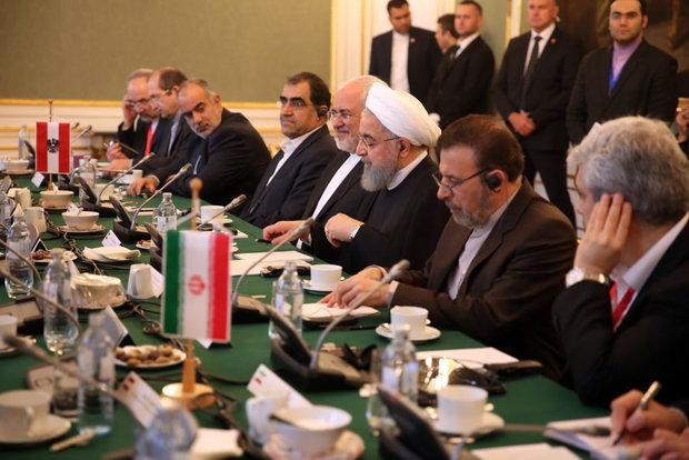 President Rouhani meets with Austrian top officials in Vienna