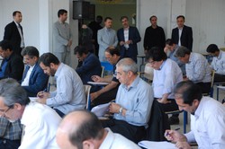 شرکت داوطلبان در آزمون انتخاب و انتصاب مدیران مدارس در اهر