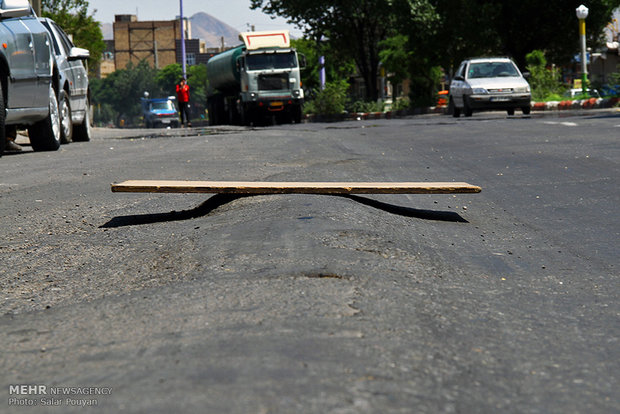وضعیت آسفالت جاده بین المللی شهرستان میانه