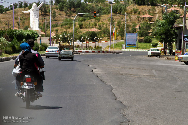 وضعیت آسفالت جاده بین المللی شهرستان میانه