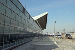 نشت مواد سمّی در پایانه باری فرودگاهی در لهستان/ ۴ نفر بستری شدند